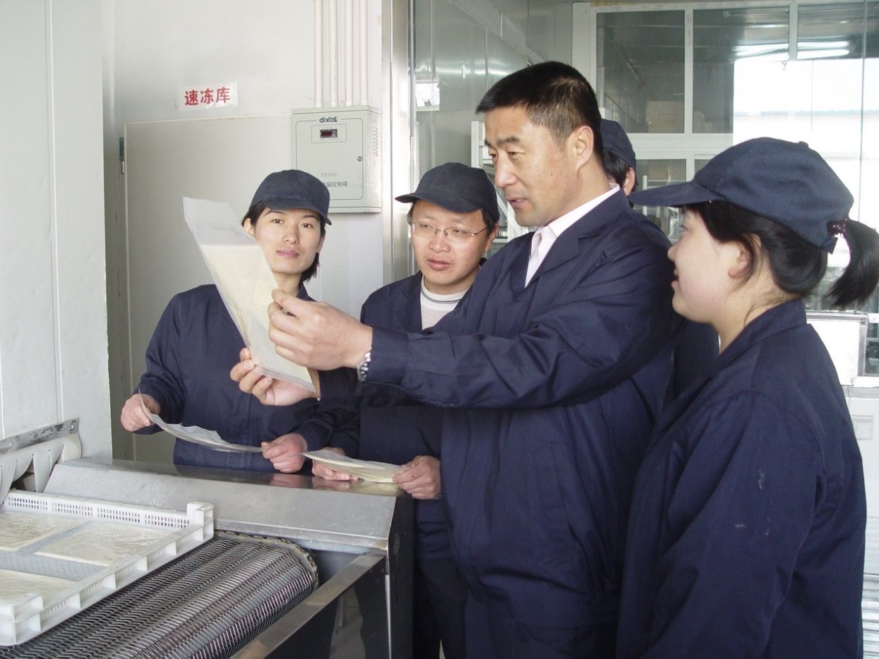小土豆大情懷 做有擔當?shù)拿駹I企業(yè)?
